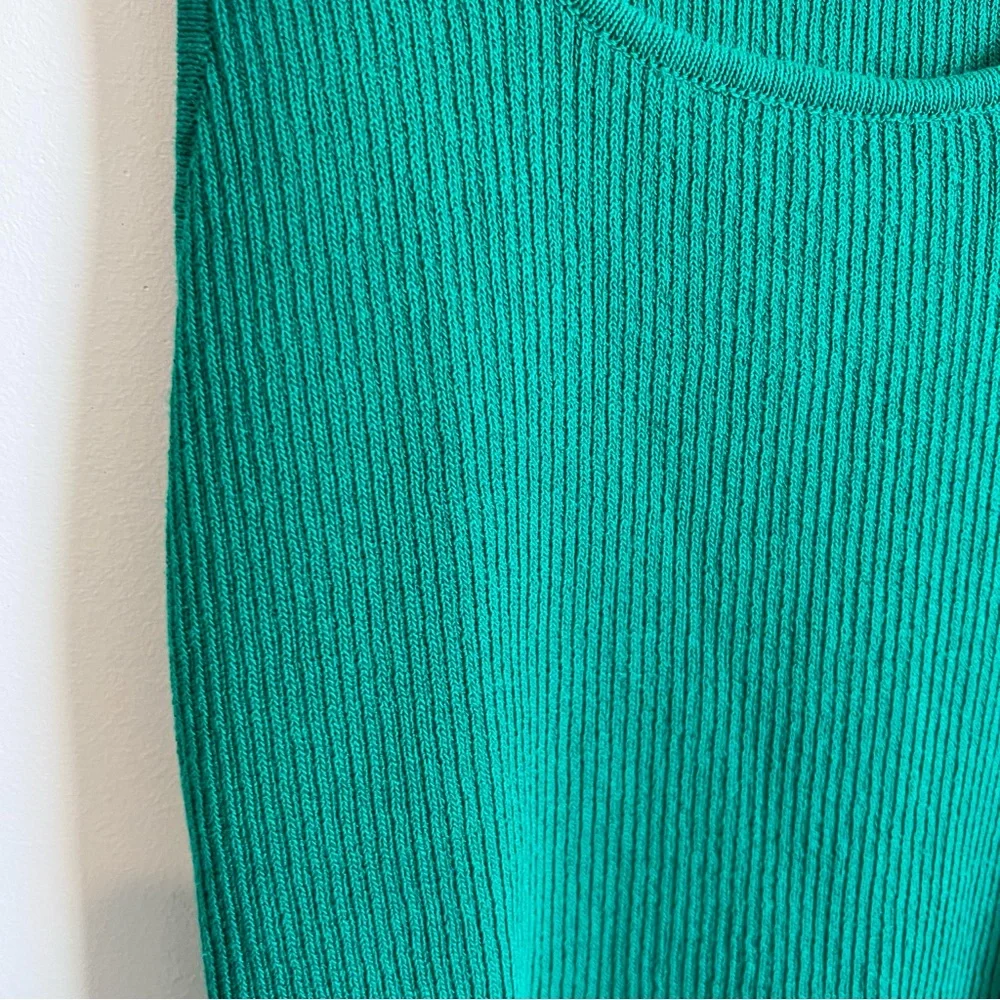 Razor back tank top - Picture 4 of 7